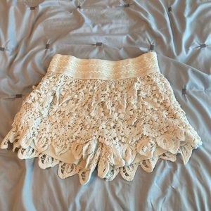 laced ivory shorts!